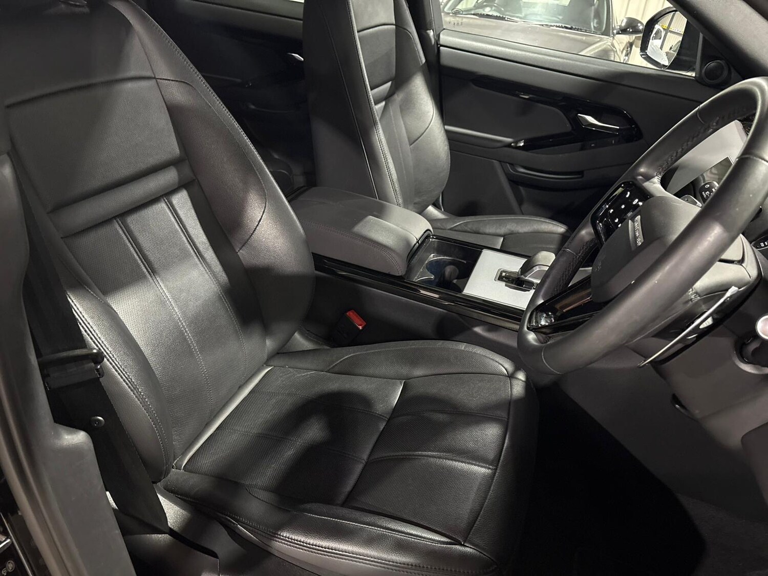 Used Land Rover Range Rover Evoque 2023 for sale - 76455558: Photo 11