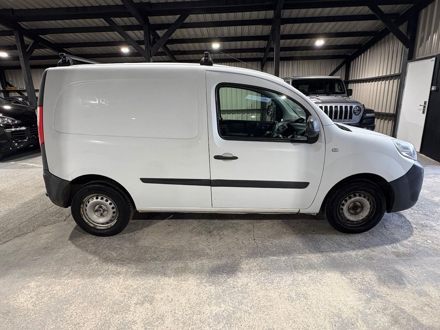 Used Renault Kangoo 2015 for sale - 76879094: Photo 2
