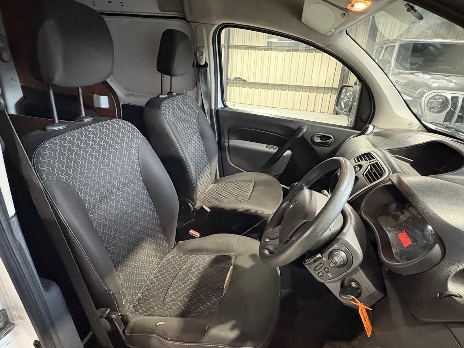 Used Renault Kangoo 2015 for sale - 76879094: Photo 4