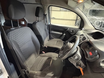 Used Renault Kangoo 2015 for sale - 76879094: Photo