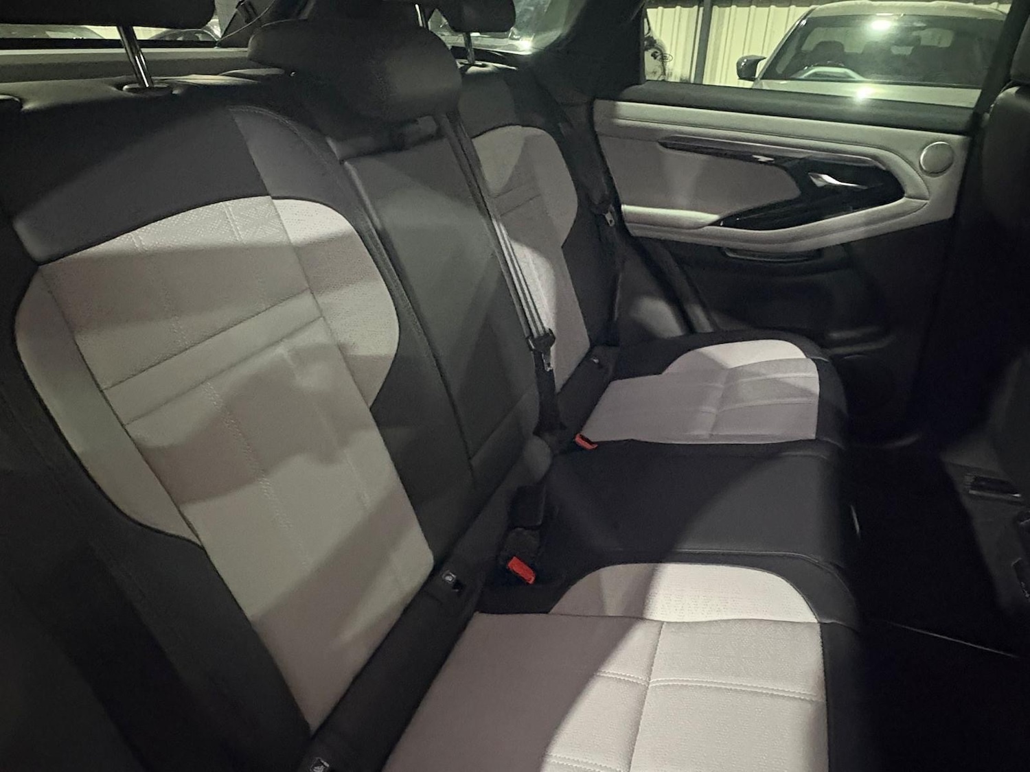 Used Land Rover Range Rover Evoque 2022 for sale - 76637401: Photo 12