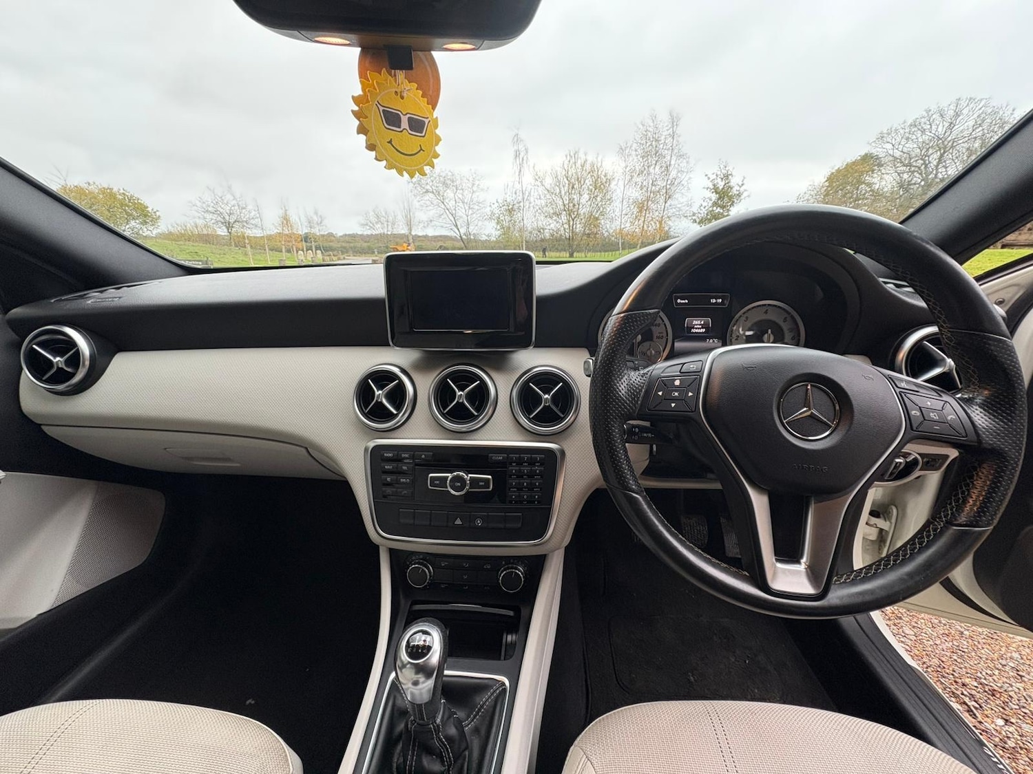 Used Mercedes-Benz A-Class 2015 for sale - 76717636: Photo 8