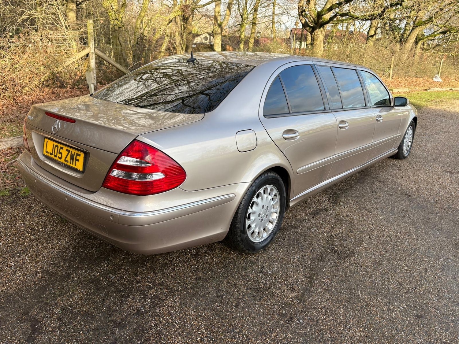 Used Mercedes-Benz E Class 2005 for sale - 77296794: Photo 9