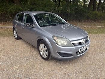 Used Vauxhall Astra 2005 for sale - 76252684: Photo