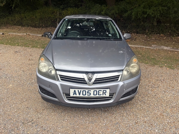 Used Vauxhall Astra 2005 for sale - 76252684: Photo 2