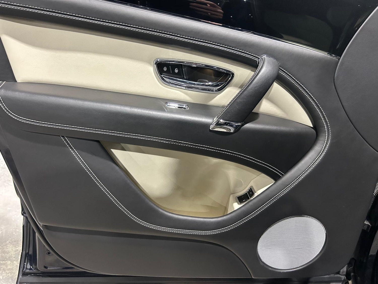 Used Bentley Bentayga 2018 for sale - 77247438: Photo 26