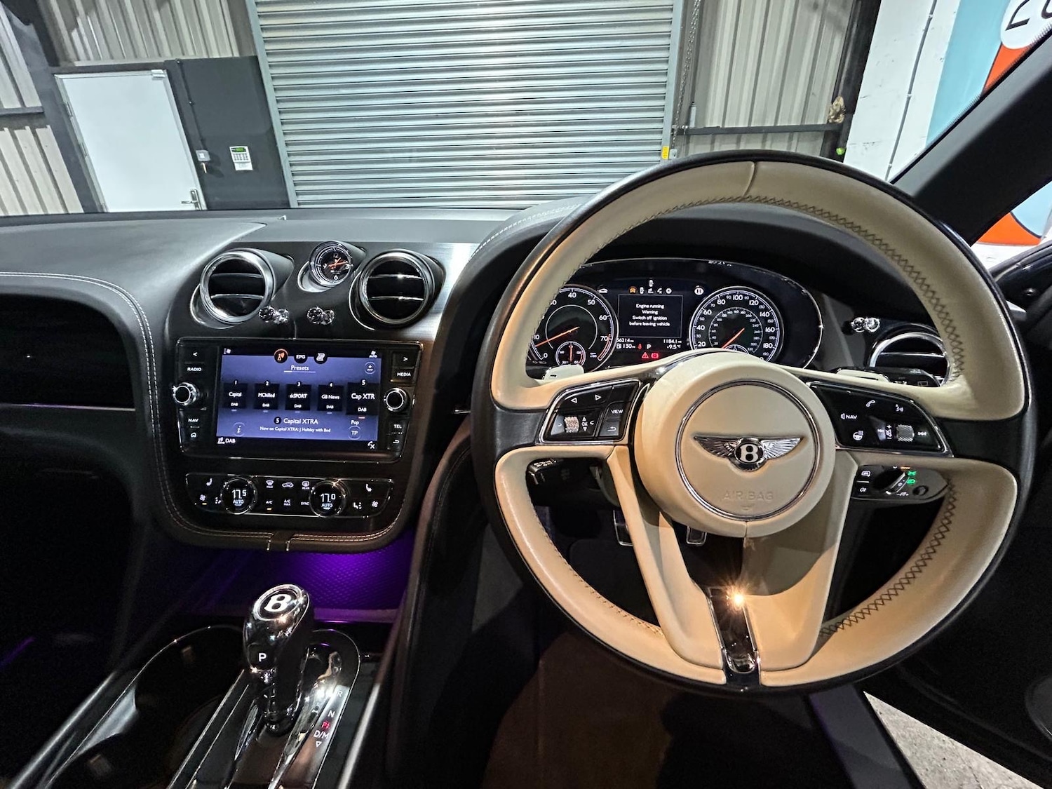 Used Bentley Bentayga 2018 for sale - 77247438: Photo 32