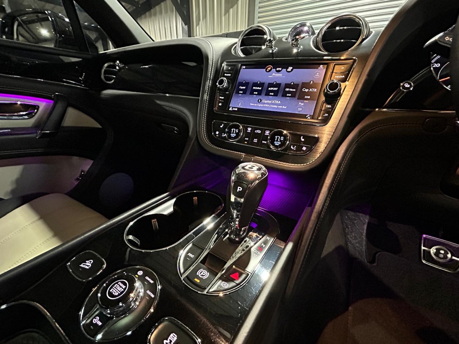 Used Bentley Bentayga 2018 for sale - 77247438: Photo 37