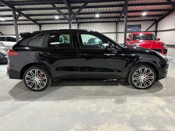 Used Porsche Cayenne 2017 for sale - 76488627: Photo
