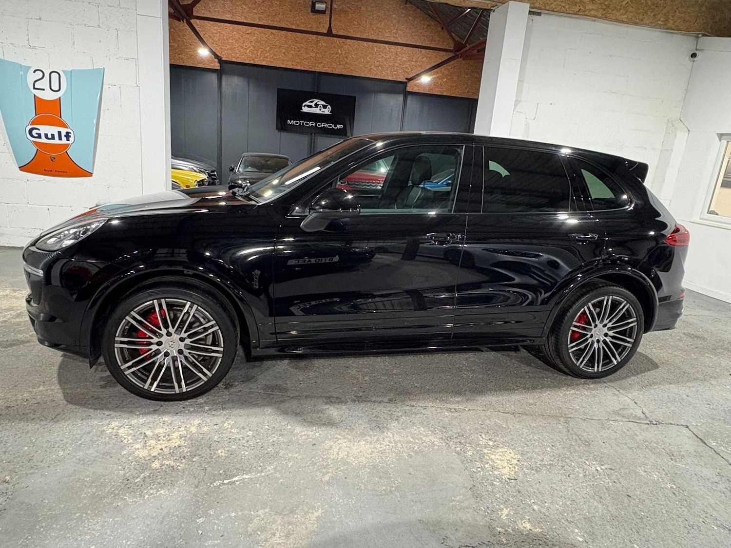 Used Porsche Cayenne 2017 for sale - 76488627: Photo 4