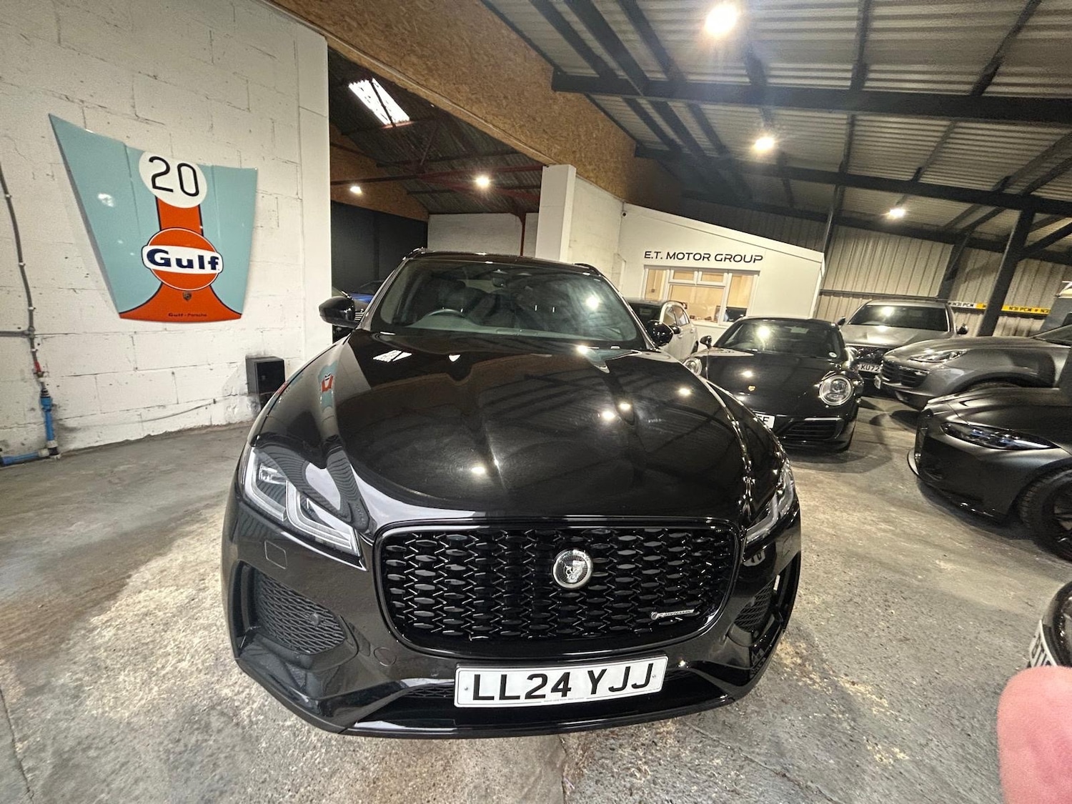 Used Jaguar F-Pace 2024 for sale - 77180769: Photo 2