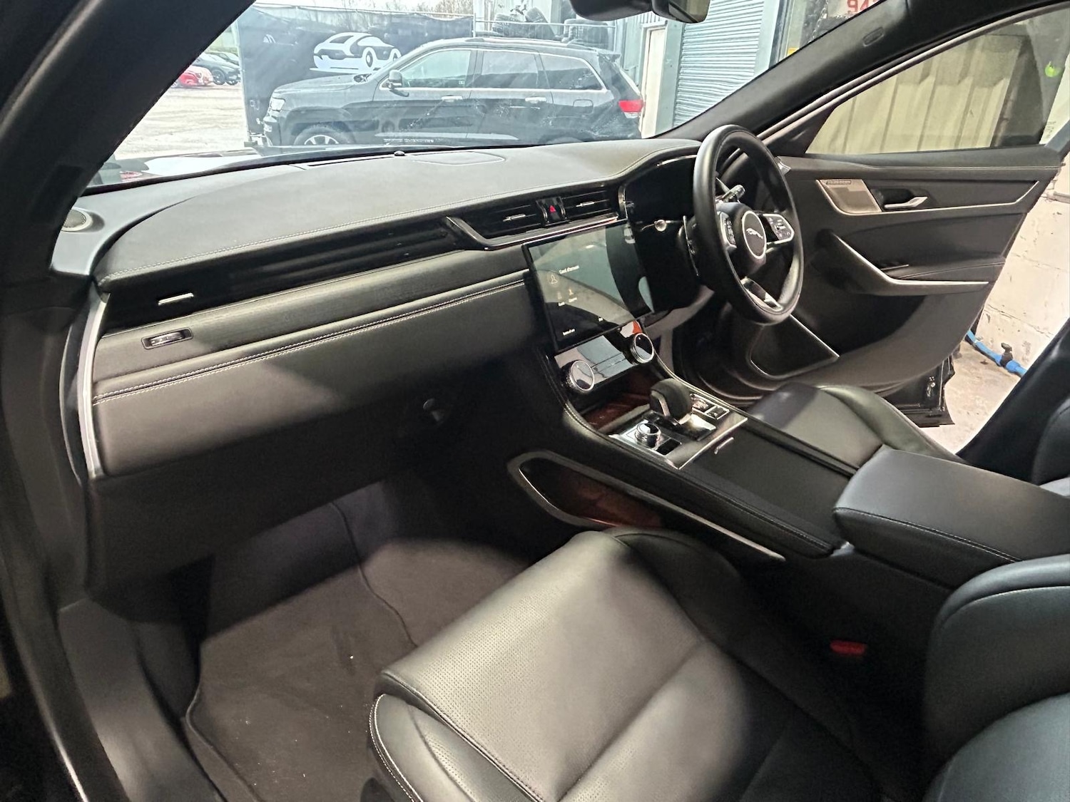 Used Jaguar F-Pace 2024 for sale - 77180769: Photo 23