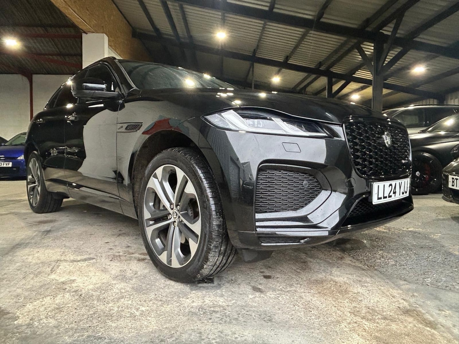 Used Jaguar F-Pace 2024 for sale - 77180769: Photo 4