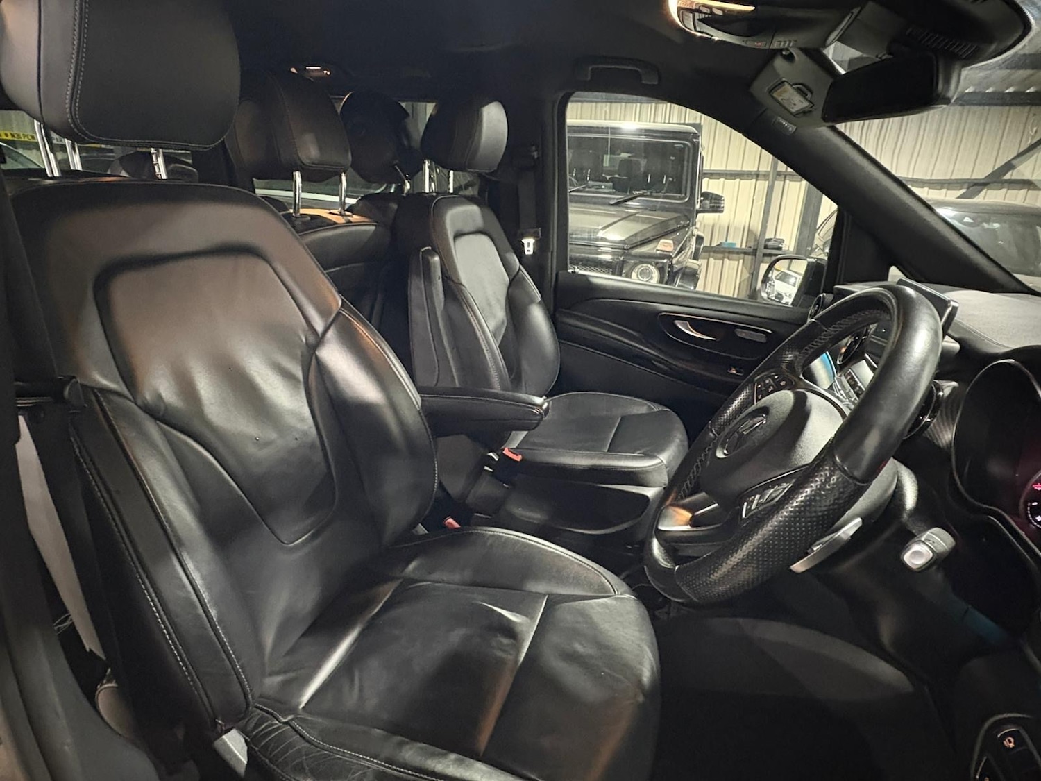 Used Mercedes-Benz V-Class 2020 for sale - 77638892: Photo 29