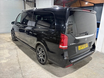 Used Mercedes-Benz V-Class 2020 for sale - 77638892: Photo