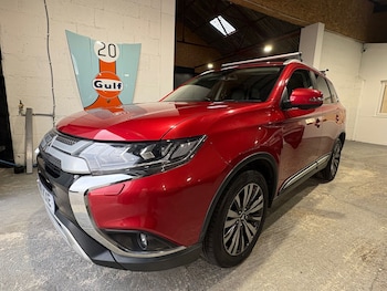 Mitsubishi - Outlander