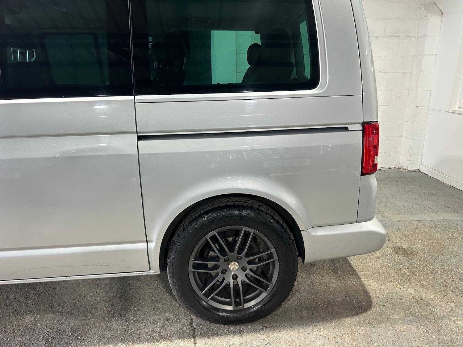 Used Volkswagen Caravelle 2012 for sale - 77617795: Photo 8