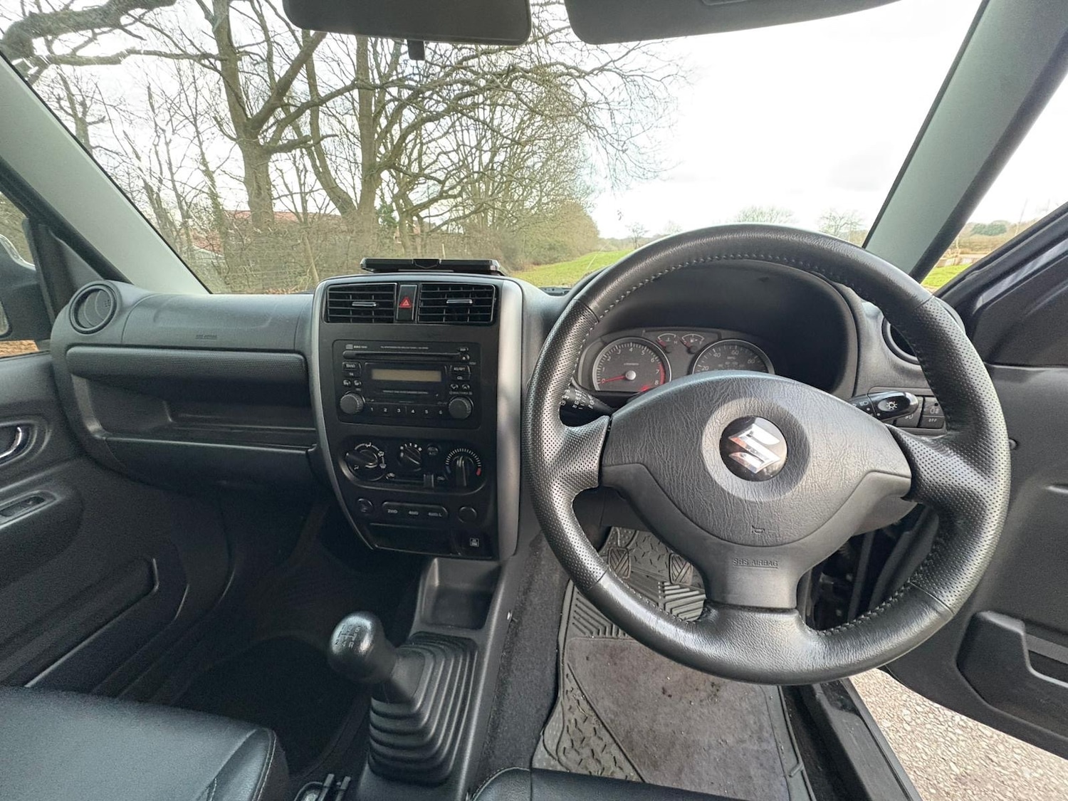 Used Suzuki Jimny 2012 for sale - 77296863: Photo 4