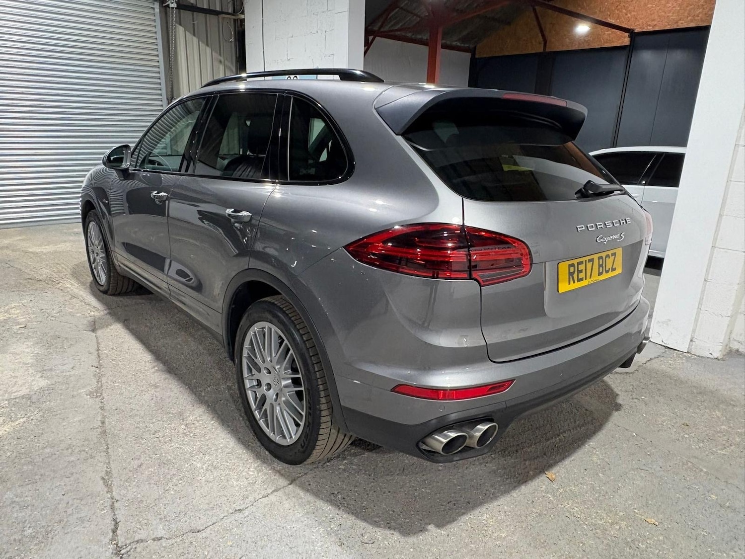 Used Porsche Cayenne 2017 for sale - 77125251: Photo 3