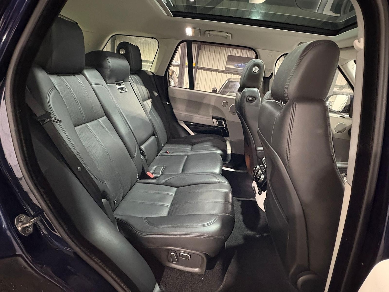 Used Land Rover Range Rover 2015 for sale - 77758711: Photo 11