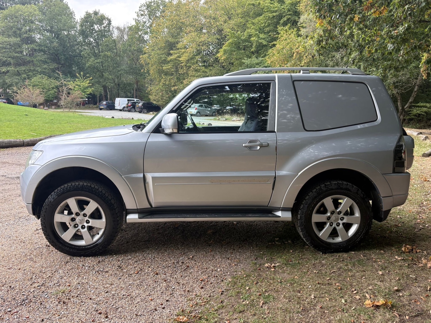 Used Mitsubishi Shogun 2010 for sale - 76090957: Photo 4