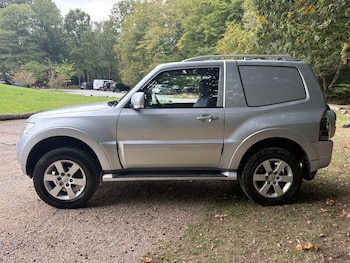 Used Mitsubishi Shogun 2010 for sale - 76090957: Photo 4