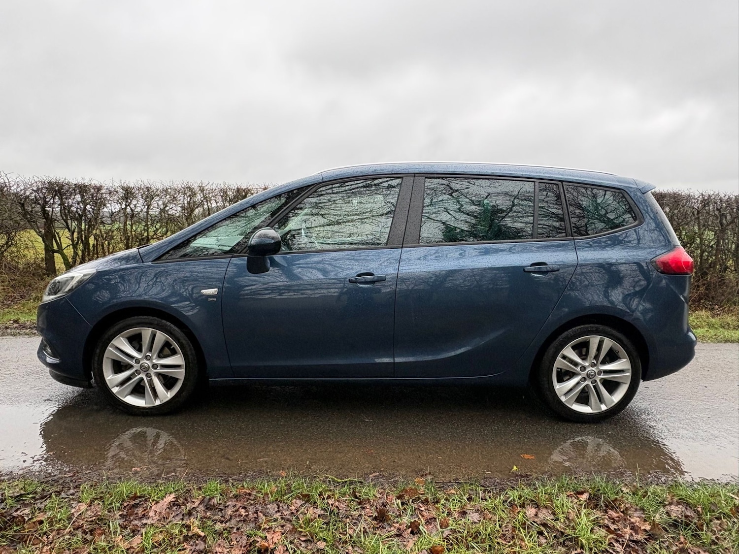 Used Vauxhall Zafira 2017 for sale - 77349802: Photo 2