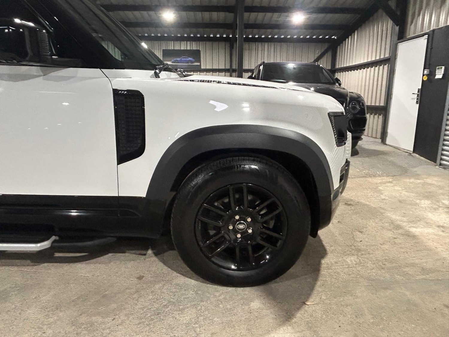 Used Land Rover Defender 2022 for sale - 77398450: Photo 17