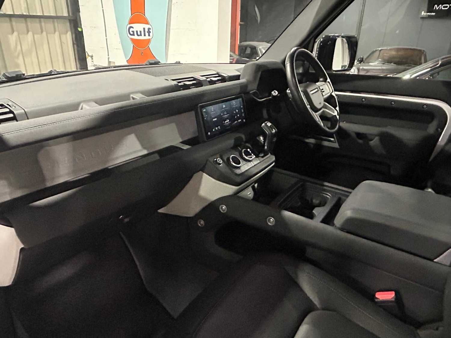 Used Land Rover Defender 2022 for sale - 77398450: Photo 21