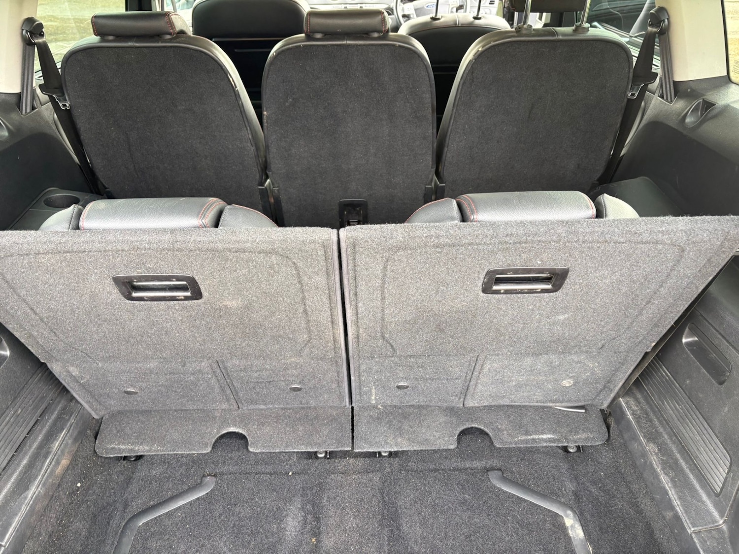 Used Ford S-Max 2013 for sale - 77917232: Photo 12