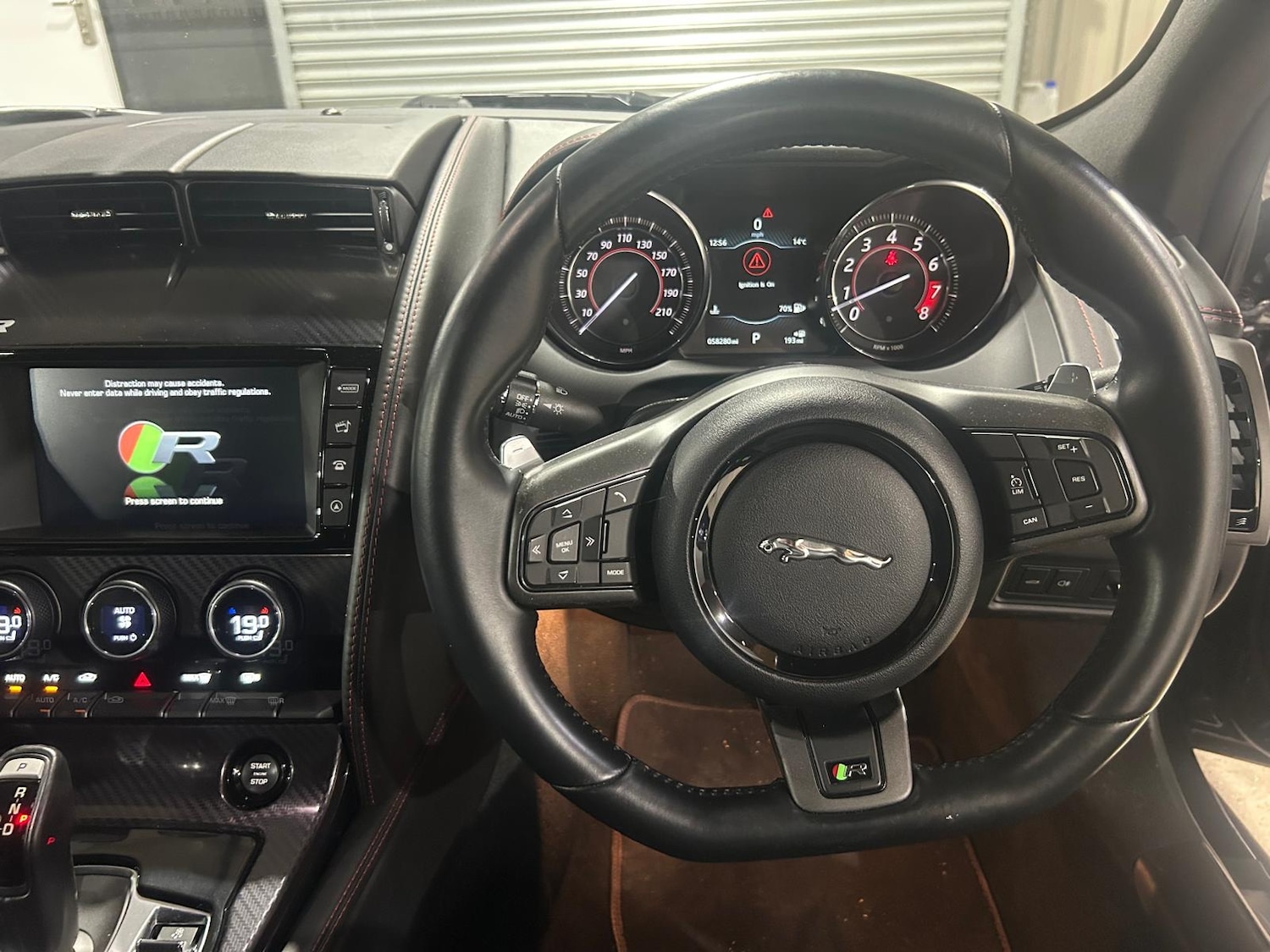 Used Jaguar F-Type 2015 for sale - 78131374: Photo 30