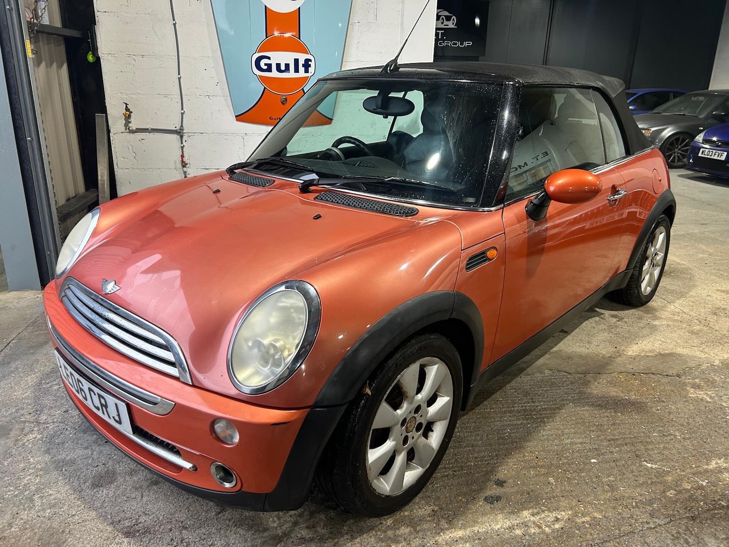 Used MINI Convertible 2006 for sale - 77180774: Photo 2
