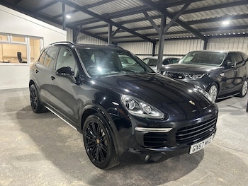 Used Porsche Cayenne 2017 for sale - 75945429: Photo