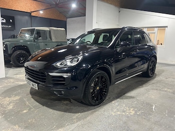 Used Porsche Cayenne 2017 for sale - 75945429: Photo