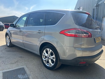 Used Ford S-Max 2012 for sale - 76157460: Photo 2