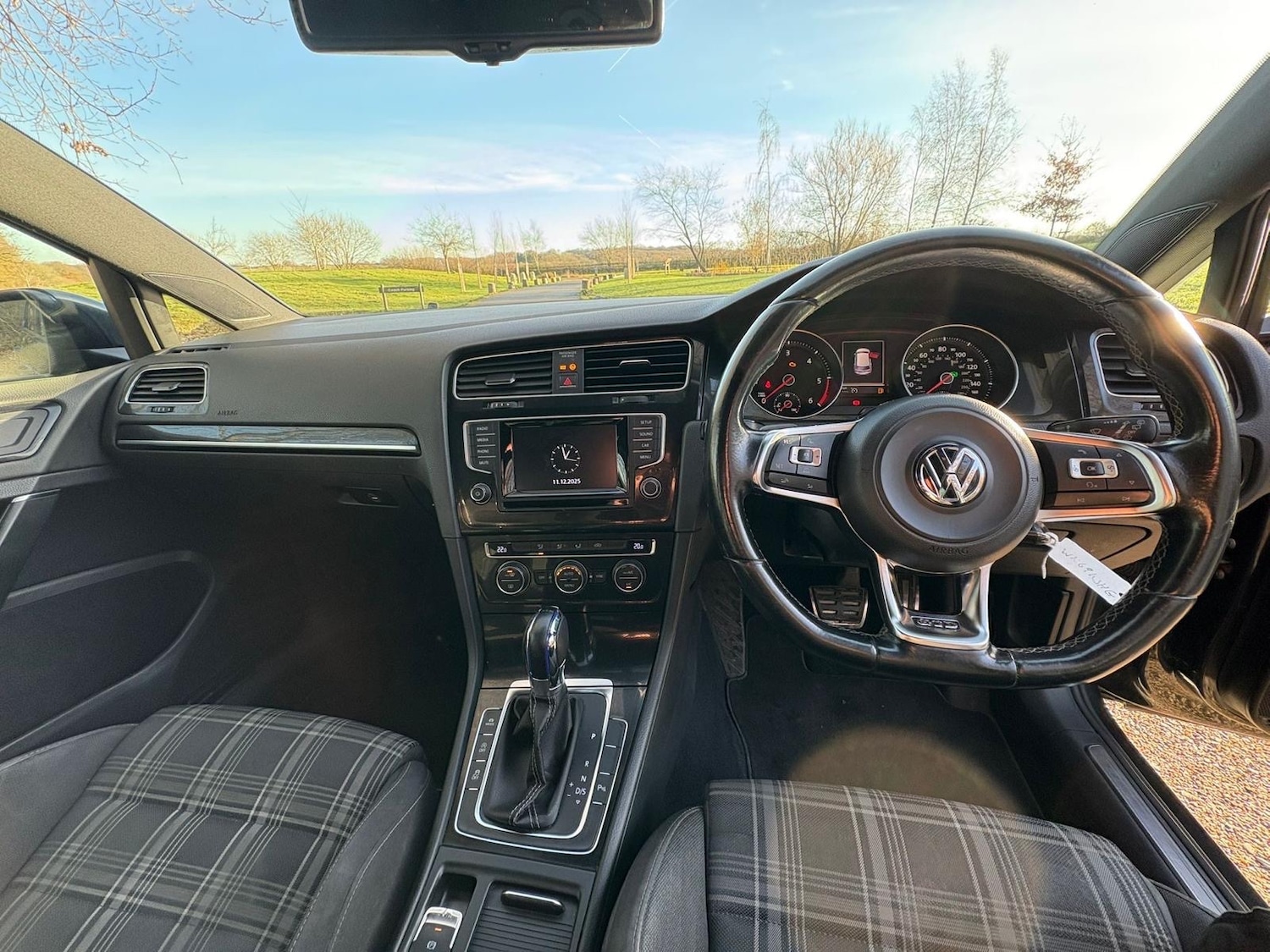 Used Volkswagen Golf 2014 for sale - 76935001: Photo 2