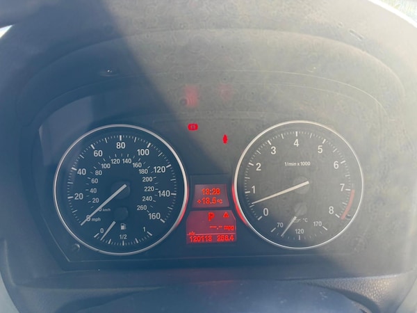 Used BMW 3 Series 2010 for sale - 76156623: Photo 12