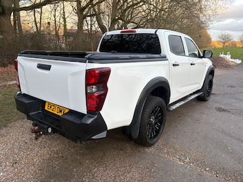 Used Isuzu D-Max 2021 for sale - 77240230: Photo