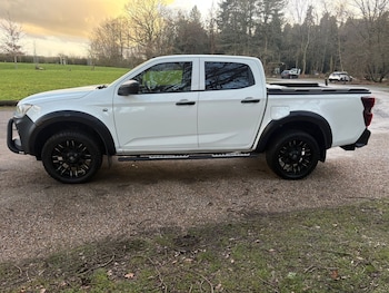 Used Isuzu D-Max 2021 for sale - 77240230: Photo