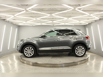 Used Volkswagen T-Roc 2020 for sale - 75407334: Photo