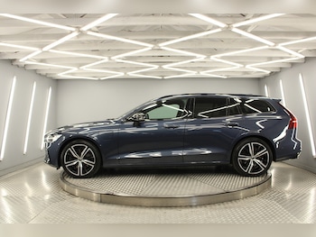Used Volvo V60 2020 for sale - 75873847: Photo