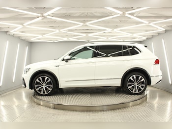 Used Volkswagen Tiguan Allspace 2019 for sale - 75392685: Photo