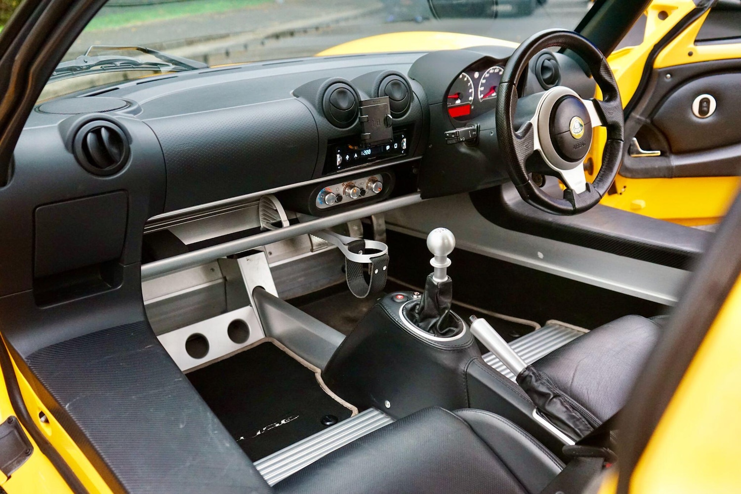 Used Lotus Elise 2014 for sale - 76349424: Photo 9