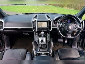 Used Porsche Cayenne 2013 for sale - 77799140: Photo