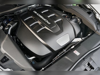 Used Porsche Cayenne 2013 for sale - 77799140: Photo