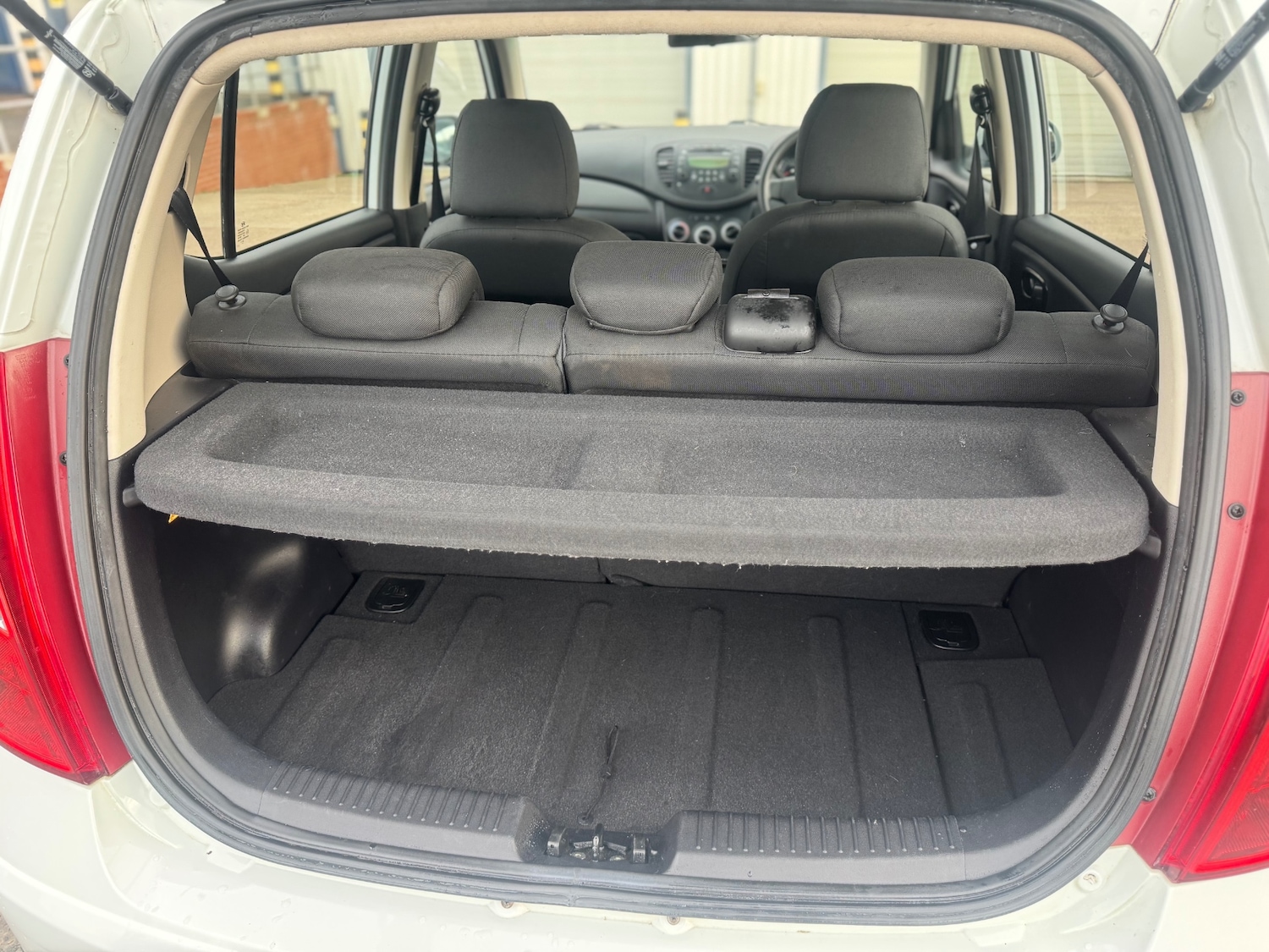 Used Hyundai i10 2013 for sale - 76904760: Photo 17