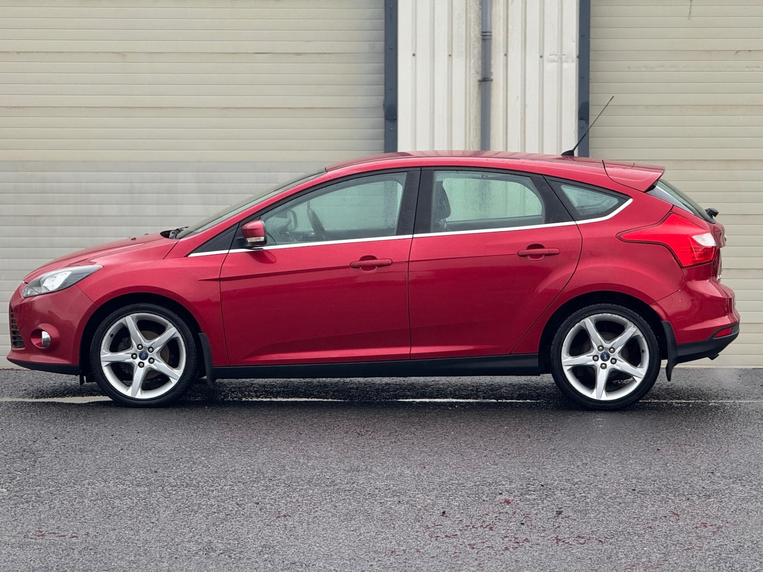 Used Ford Focus 2012 for sale - 77404529: Photo 2