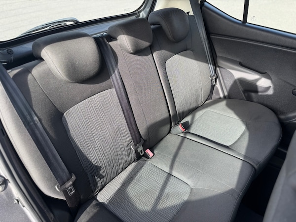 Used Hyundai i10 2011 for sale - 76209519: Photo 13