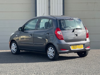 Used Hyundai i10 2011 for sale - 76209519: Photo 3