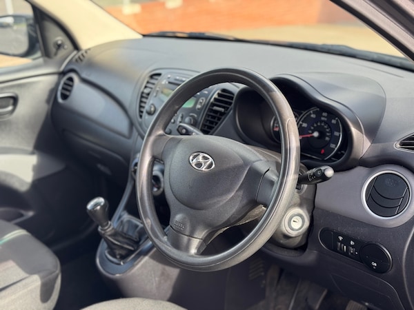 Used Hyundai i10 2011 for sale - 76209519: Photo 8